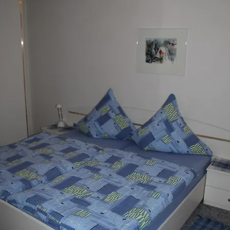 Apartment Wohnen Auf Zeit Im Turmchenhaus *